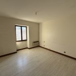 Maison de village 3 chambres, garage et jardin