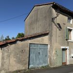 Maison de village avec sortie et garage