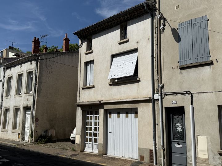 Maison de ville de type 5 avec sortie et garage