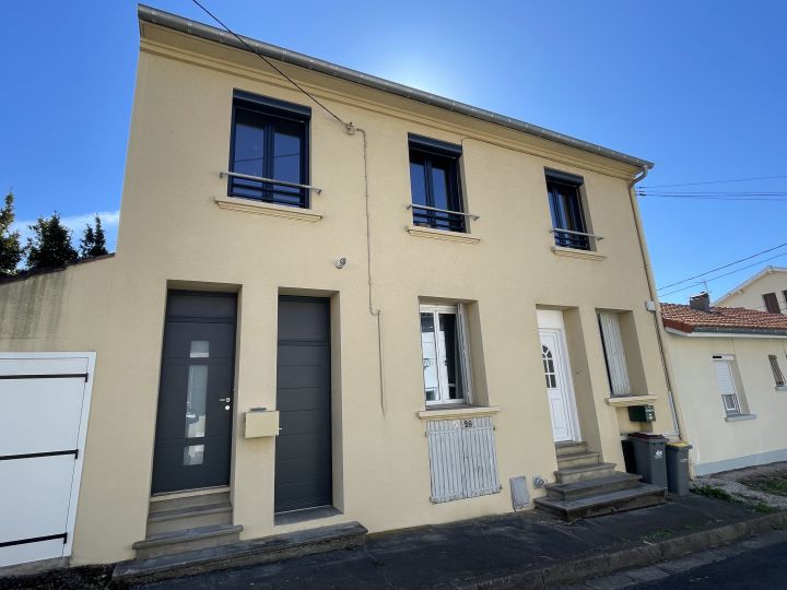 IMMEUBLE DE DEUX APPARTEMENTS