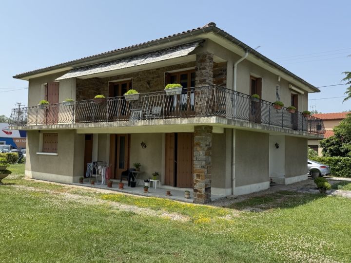 SAÏX MAISON DE TYPE 8 DE 183 M2