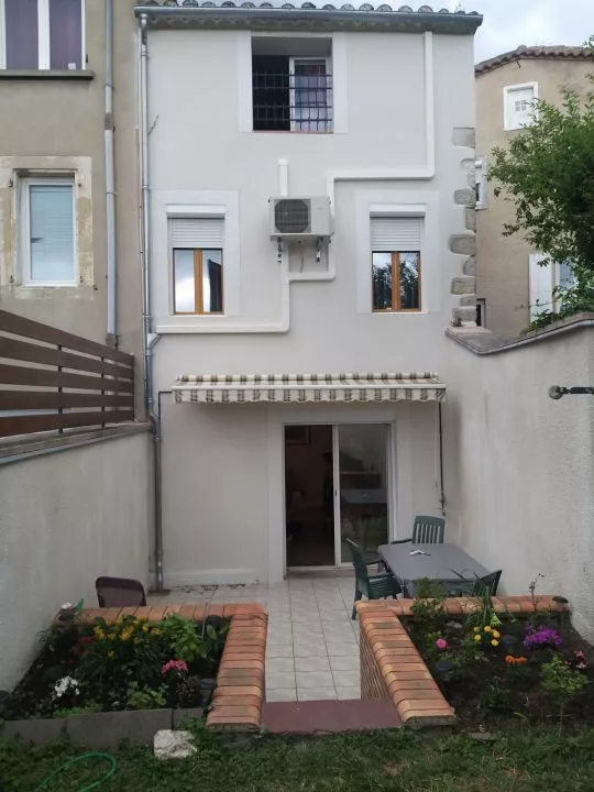 MAISON DE VILLE LOUEE