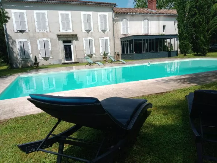 DEMEURE D'EXCEPTION SUR PARC DE 2 HA