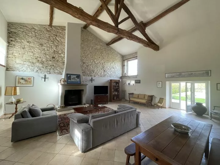 FERME RENOVEE DE 218 M2