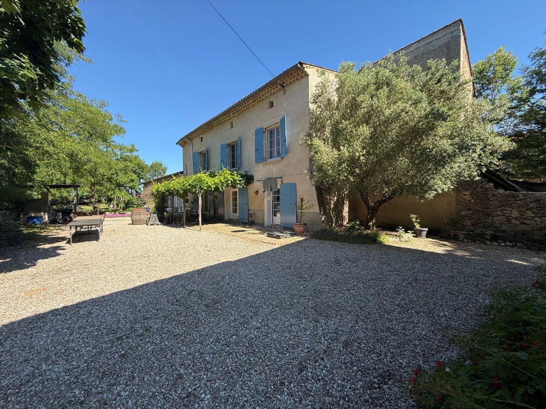 Maison T7 de charme à louer – Saïx